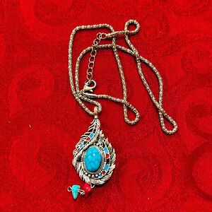 Pendant with chain 🆕